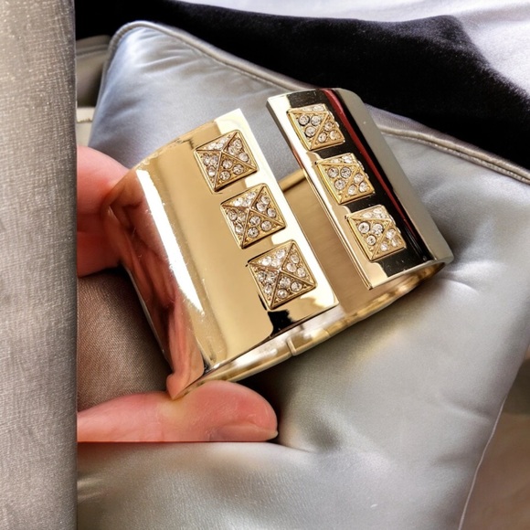 Victoria's Secret Jewelry - VTG Gold tone Victoria Secret Scandalous Cuff Bracelet